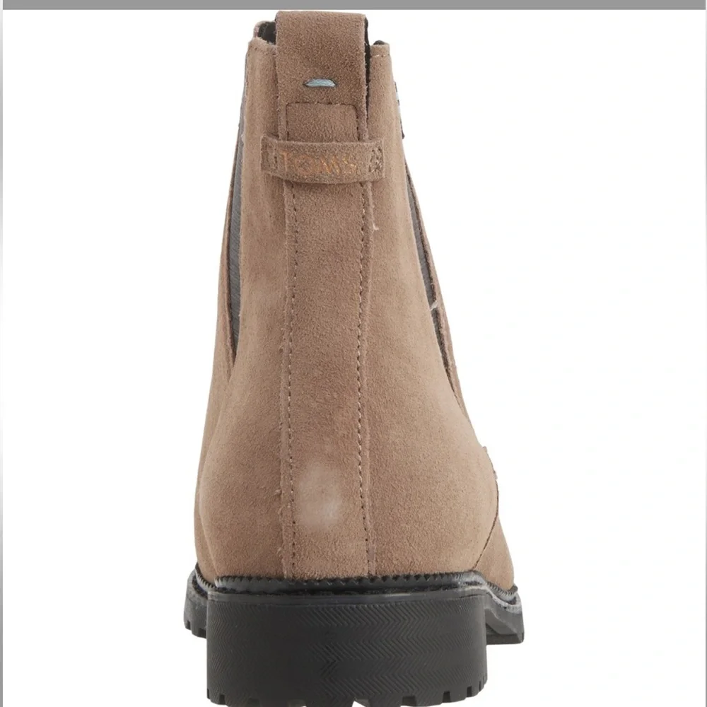 Toms - Picture 3 of 10